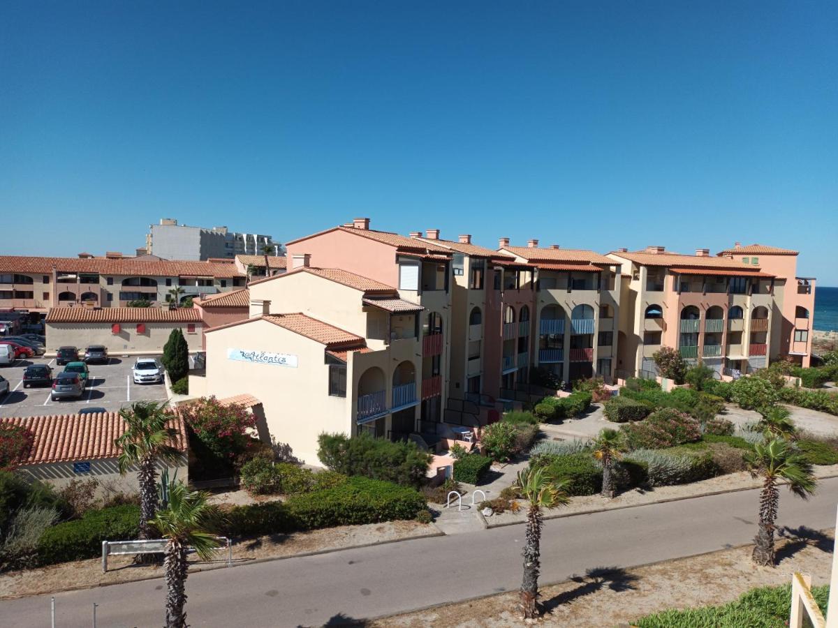 Le Victoria's Barcares: Beachfront Comfort With Private Parking Apartment *